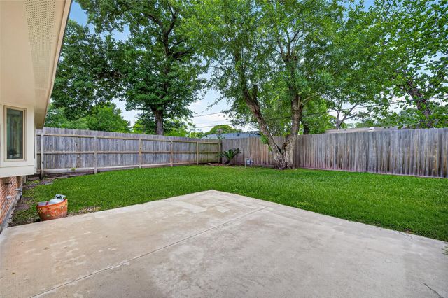 5926 Birdwood Road, Houston, TX 77074