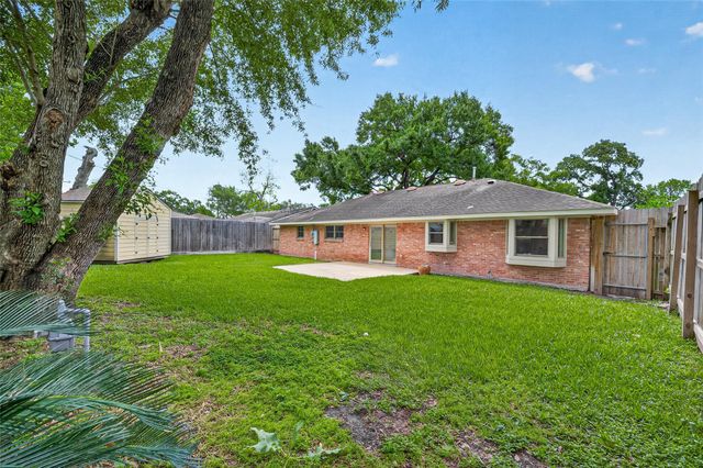 5926 Birdwood Road, Houston, TX 77074