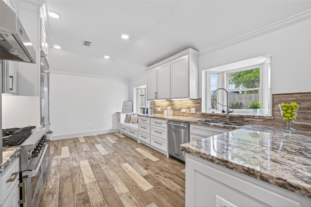 5926 Birdwood Road, Houston, TX 77074