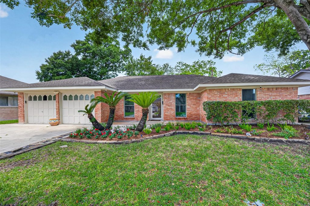 5926 Birdwood Road, Houston, TX 77074