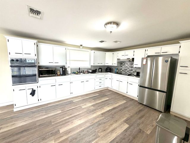 18574 West Main Street, Galliano, LA 70354