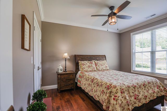 1315 Pillar Chase, Paducah, KY 42001