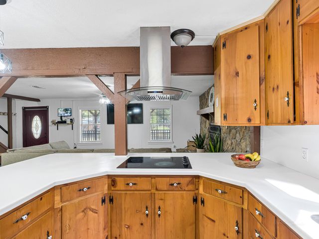 1512 County Road 3709, Splendora, TX 77372