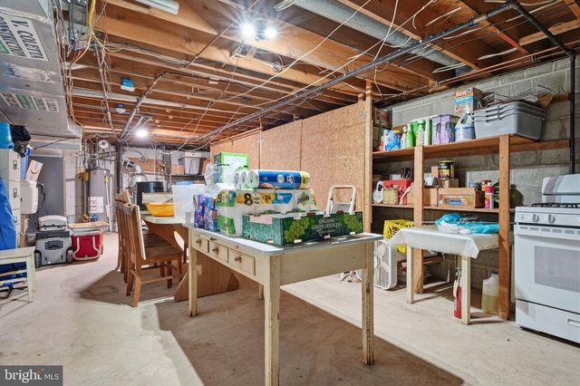 560 LOWER HOLLAND RD, Southampton, PA 18966