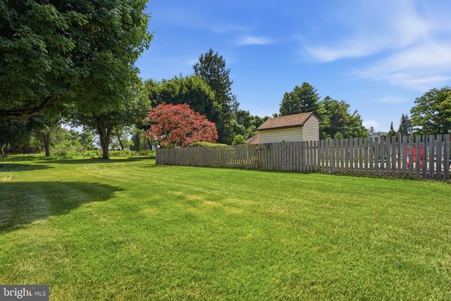 560 LOWER HOLLAND RD, Southampton, PA 18966