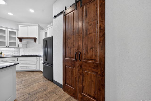 410 KNOLL SPGS, Boerne, TX 78006