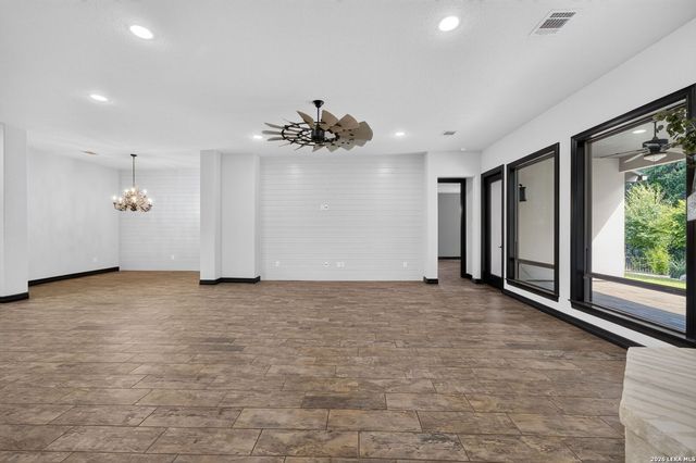 410 KNOLL SPGS, Boerne, TX 78006