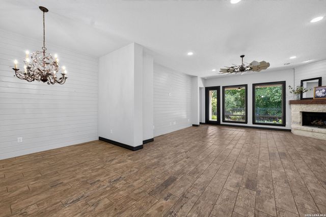 410 KNOLL SPGS, Boerne, TX 78006