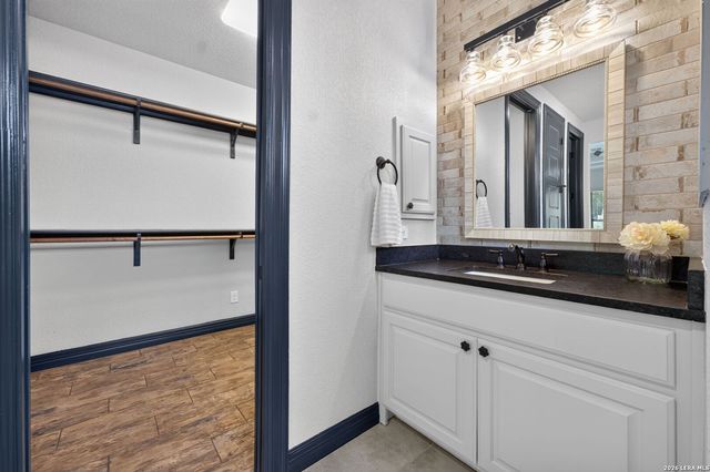 410 KNOLL SPGS, Boerne, TX 78006