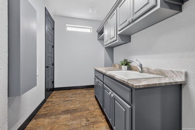 410 KNOLL SPGS, Boerne, TX 78006