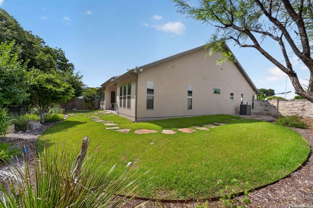 410 KNOLL SPGS, Boerne, TX 78006
