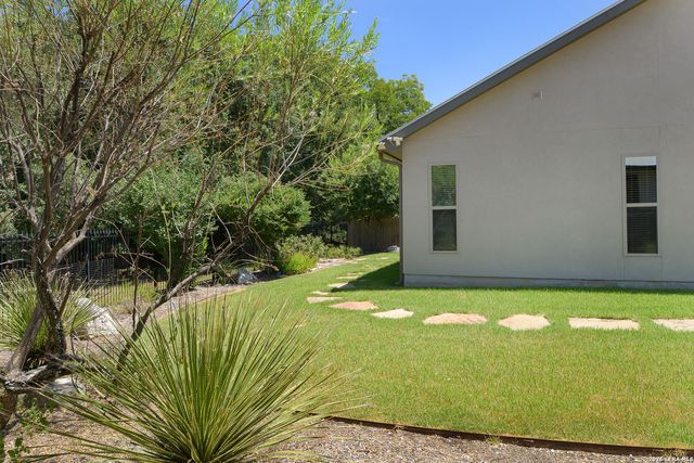 410 KNOLL SPGS, Boerne, TX 78006