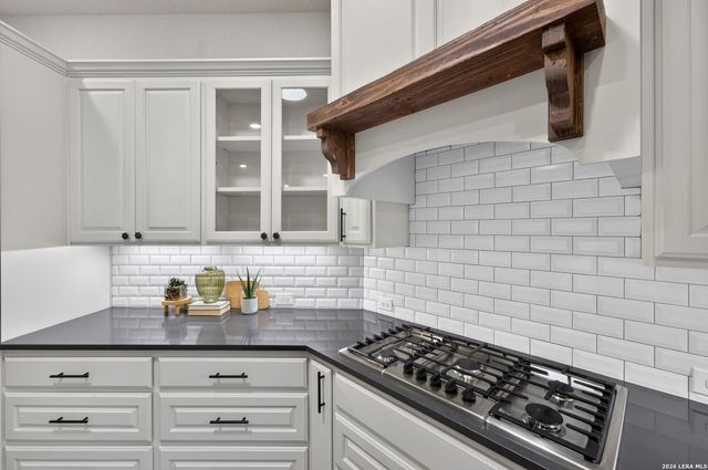 410 KNOLL SPGS, Boerne, TX 78006