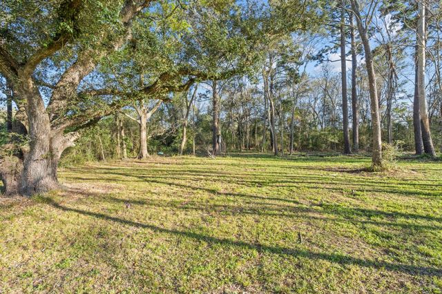 2914 Saint Anne Street, Liverpool, TX 77577