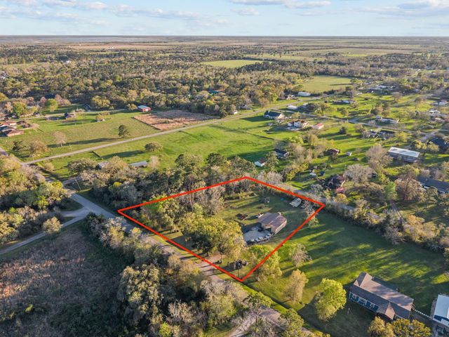 2914 Saint Anne Street, Liverpool, TX 77577