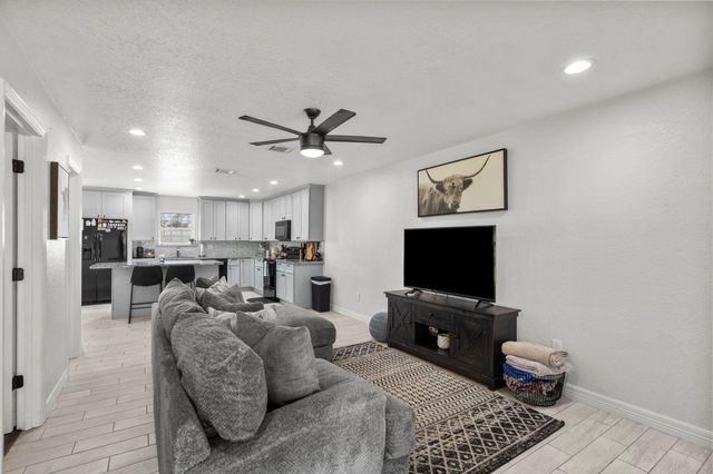 2914 Saint Anne Street, Liverpool, TX 77577