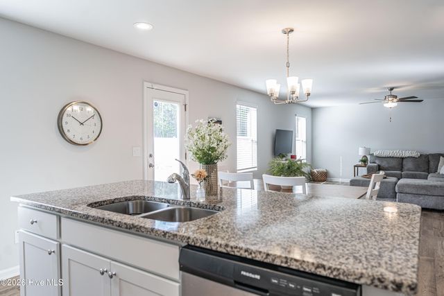 193 Deep River Road, Aberdeen, NC 28315