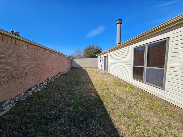 8319 Wind Veil Drive, Houston, TX 77040