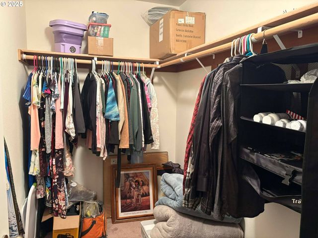 1752 Ne 20TH St, Lincoln City, OR 97367