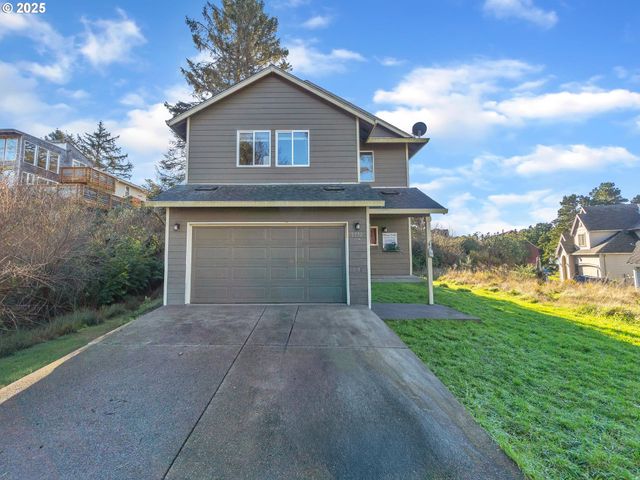 1752 Ne 20TH St, Lincoln City, OR 97367