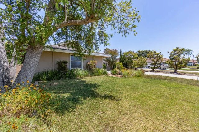 1065 El Mirador, Fullerton, CA 92835