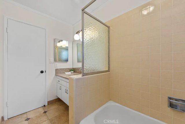 1065 El Mirador, Fullerton, CA 92835
