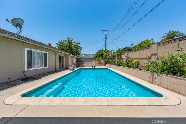 1065 El Mirador, Fullerton, CA 92835