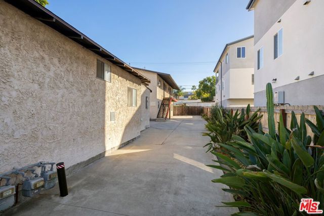 5062 N Maywood Avenue, Los Angeles, CA 90041