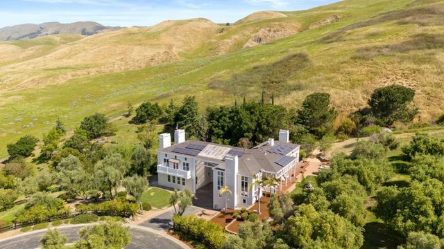 2698 Greenrock Road, Milpitas, CA 95035