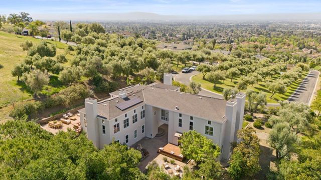 2698 Greenrock Road, Milpitas, CA 95035