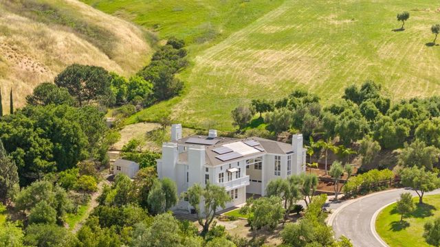 2698 Greenrock Road, Milpitas, CA 95035
