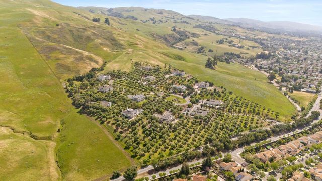 2698 Greenrock Road, Milpitas, CA 95035