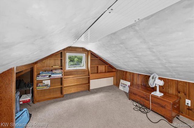 923 Sarena Avenue, Waterford, MI 48327
