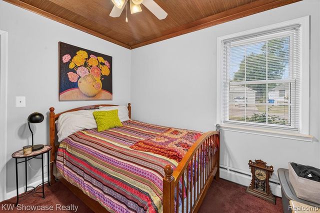 923 Sarena Avenue, Waterford, MI 48327
