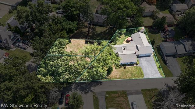 923 Sarena Avenue, Waterford, MI 48327