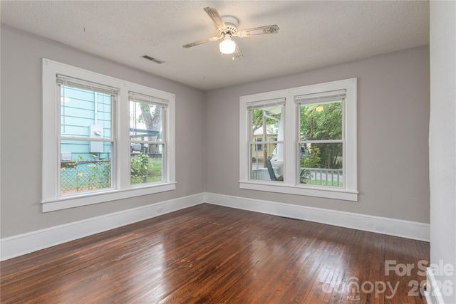 23 Jarrett Street, Asheville, NC 28806