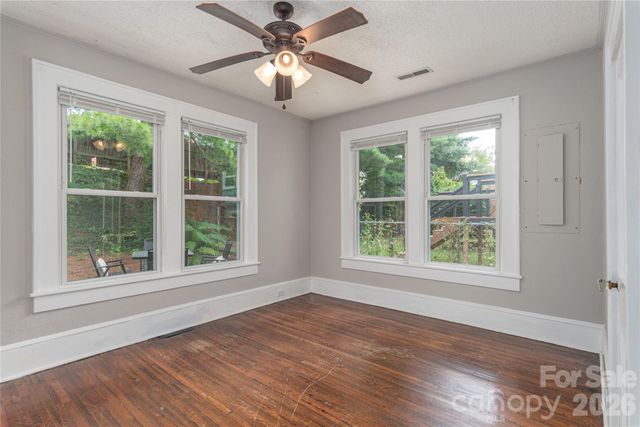 23 Jarrett Street, Asheville, NC 28806