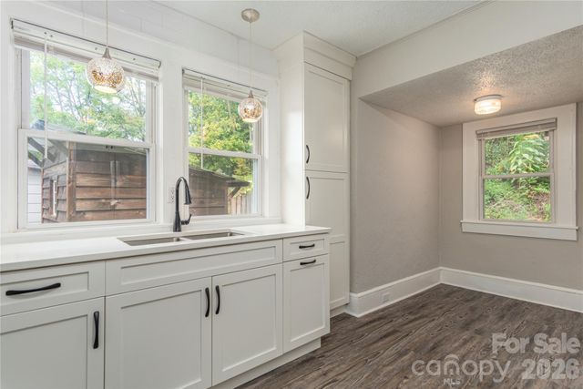 23 Jarrett Street, Asheville, NC 28806