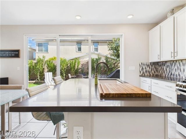 808 Bendale Court, Henderson, NV 89052