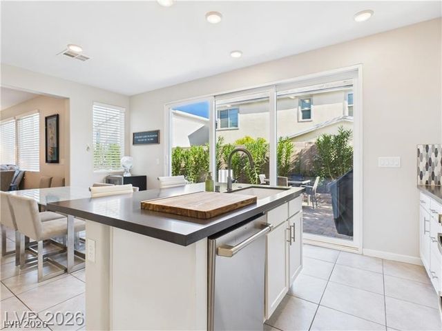 808 Bendale Court, Henderson, NV 89052