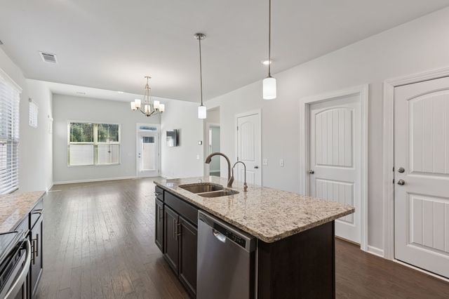 3133 Defilade Dr, Murfreesboro, TN 37128