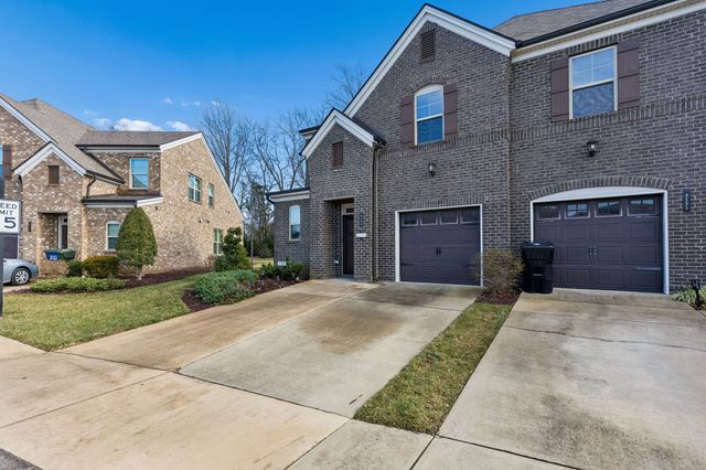 3133 Defilade Dr, Murfreesboro, TN 37128