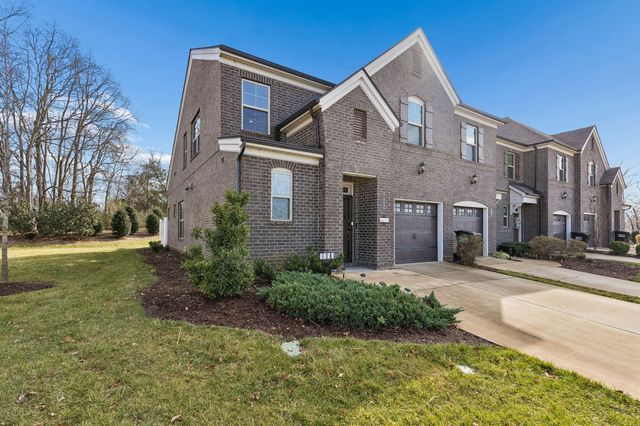 3133 Defilade Dr, Murfreesboro, TN 37128