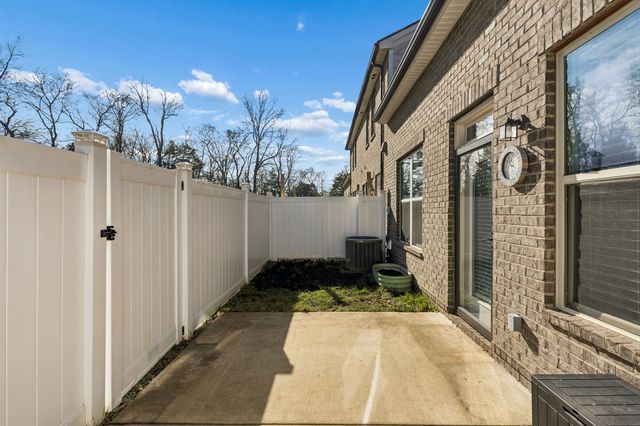 3133 Defilade Dr, Murfreesboro, TN 37128
