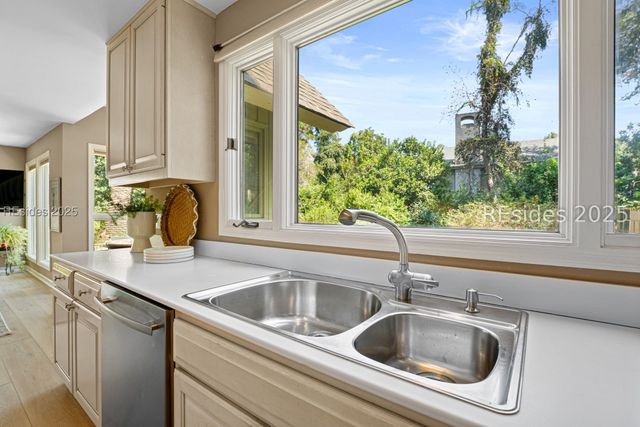 23 Oyster Reef Dr, Hilton Head Island, SC 29926