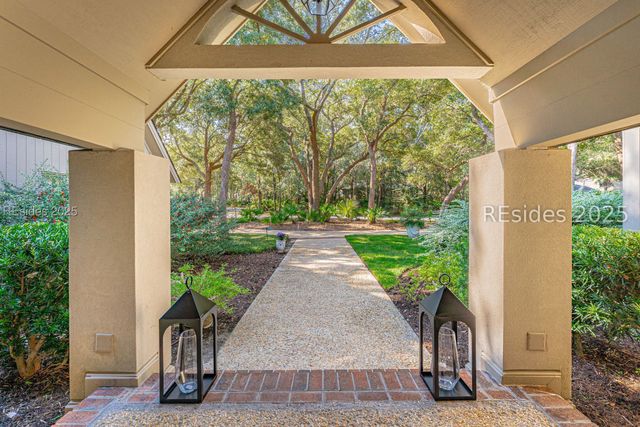 23 Oyster Reef Dr, Hilton Head Island, SC 29926