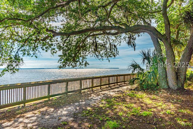 23 Oyster Reef Dr, Hilton Head Island, SC 29926