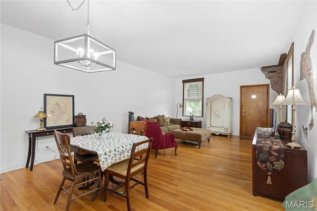 5238 Botanical Avenue, St Louis, MO 63110