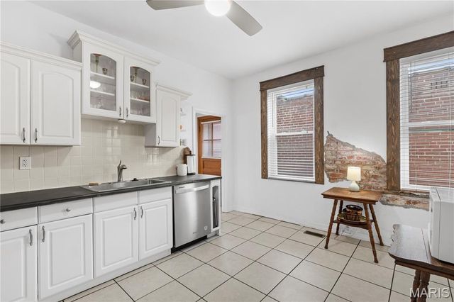5238 Botanical Avenue, St Louis, MO 63110