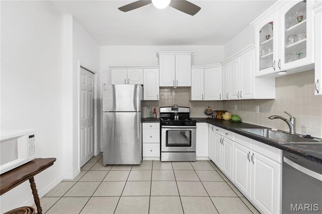 5238 Botanical Avenue, St Louis, MO 63110